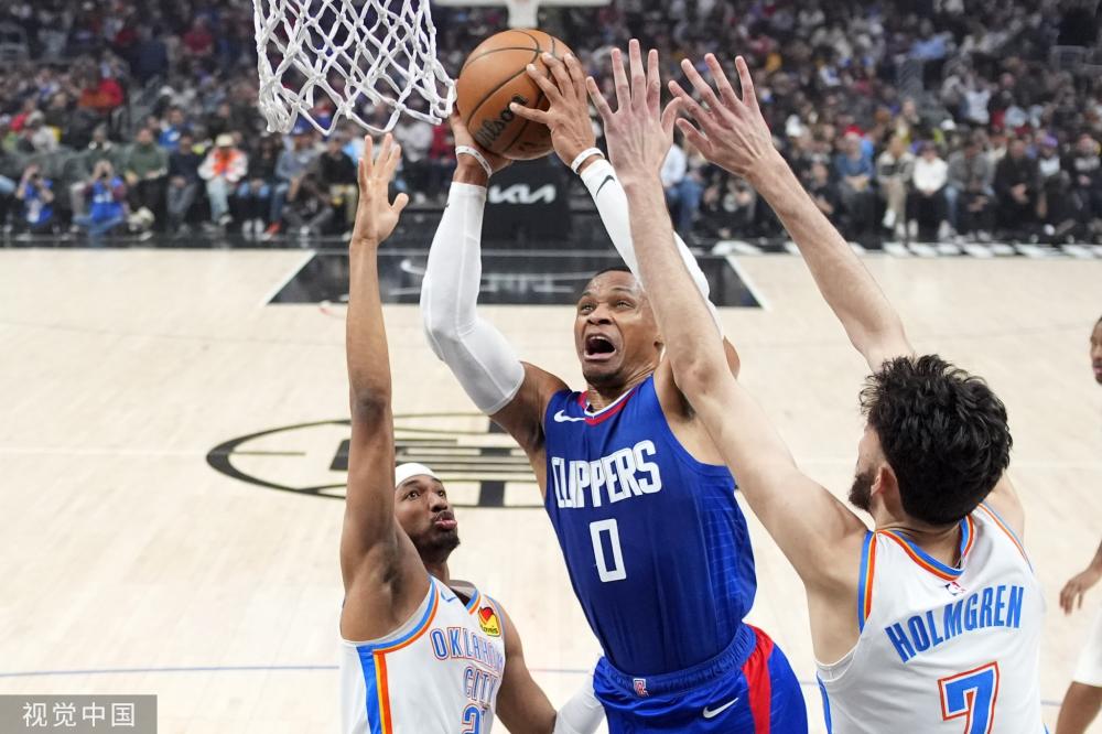 个遭遇突发 个遭遇突发