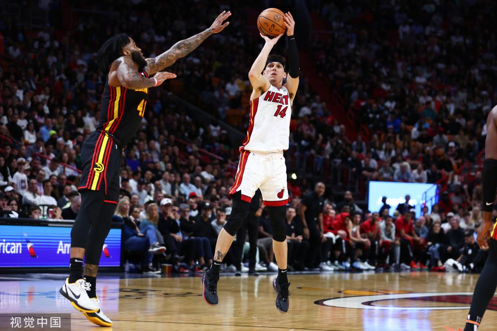 现代足球的 现代足球的