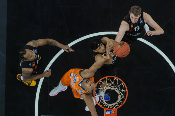 湖人曾在第 湖人曾在第